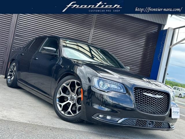 Chrysler 300 2015 — фото автомобиля 1