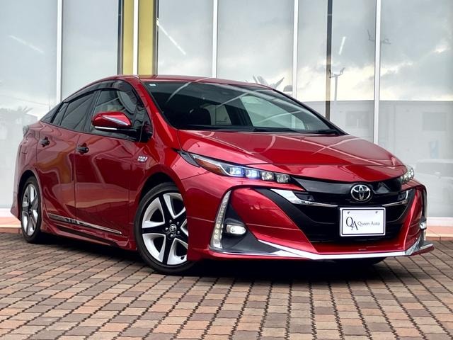 Toyota PRIUS PHV 2017 — фото автомобиля 1
