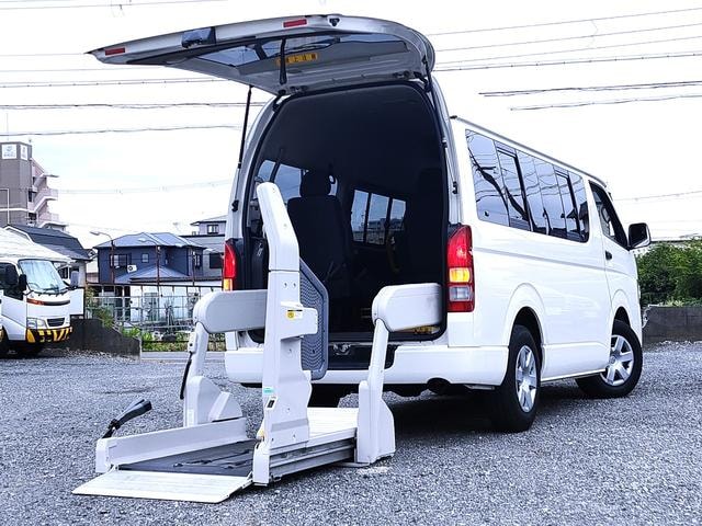 Toyota HIACE VAN 2012 — фото автомобиля 1