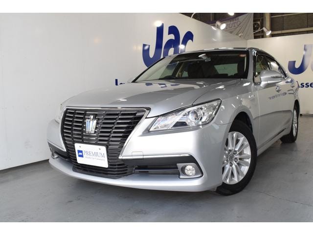 Toyota CROWN HYBRID 2014 — фото автомобиля