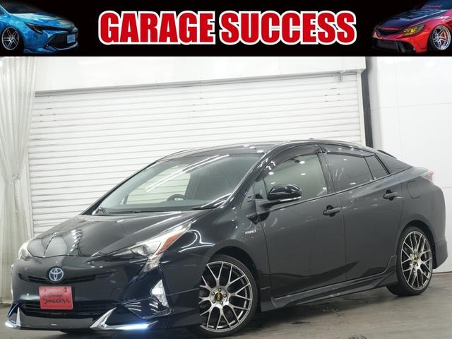 Toyota PRIUS 2016 — фото автомобиля