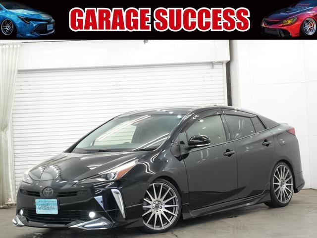 Toyota PRIUS 2019 — фото автомобиля 1