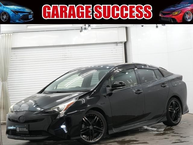 Toyota PRIUS 2016 — фото автомобиля 1