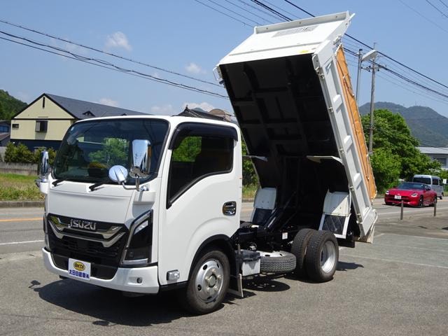 Isuzu ELF TRUCK 2025 — фото автомобиля