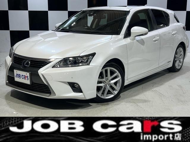 Lexus CT 2017 — фото автомобиля 1