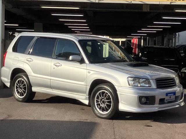Subaru FORESTER 2004 — фото автомобиля 1