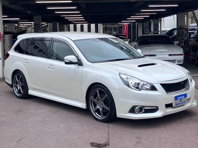 Subaru LEGACY TOURING WAGON 2013 — фото автомобиля 1