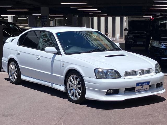 Subaru LEGACY B4 2001 — фото автомобиля 1