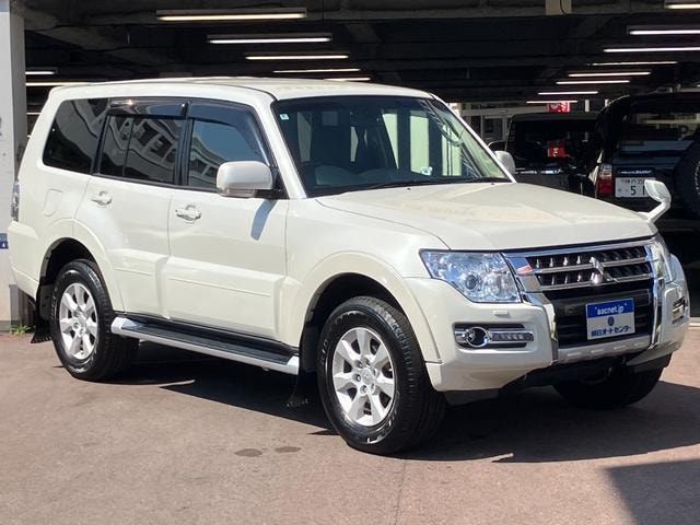 Mitsubishi PAJERO 2017 — фото автомобиля