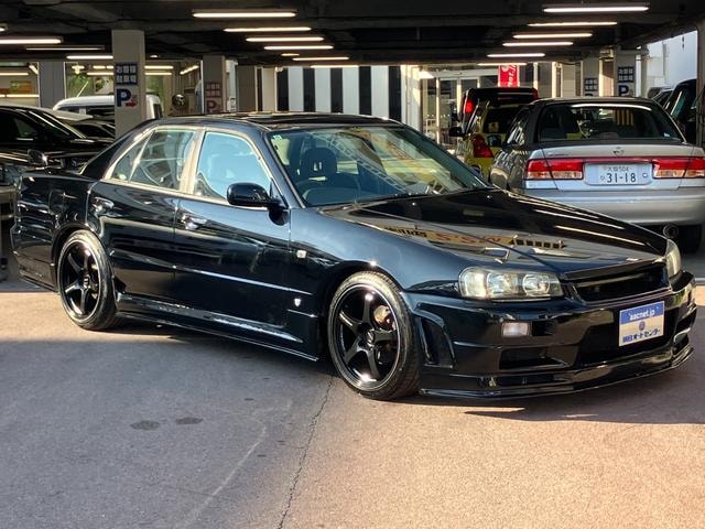 Nissan SKYLINE 2000 — фото автомобиля 1