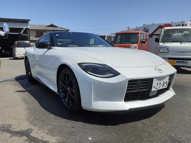 Nissan FAIRLADY Z 2025 — фото автомобиля