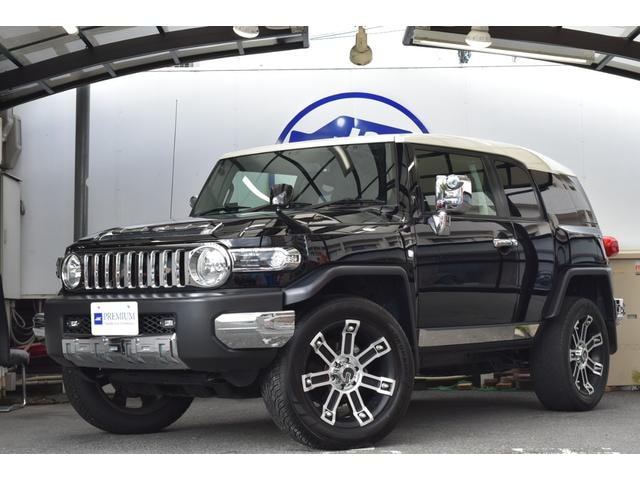 Toyota FJ CRUISER 2011 — фото автомобиля