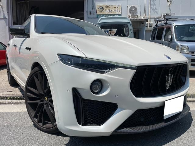 Maserati LEVANTE 2020 — фото автомобиля