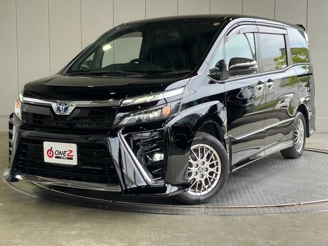 Toyota VOXY 2021 — фото автомобиля 1