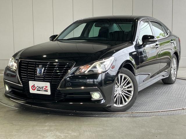 Toyota CROWN HYBRID 2015 — фото автомобиля 1