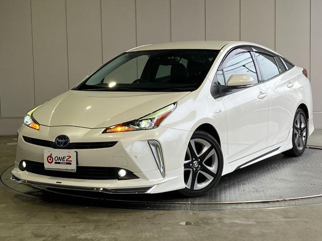 Toyota PRIUS 2020 — фото автомобиля 1