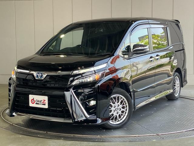 Toyota VOXY 2021 — фото автомобиля 1