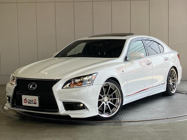 Lexus LS 2014 — фото автомобиля 1