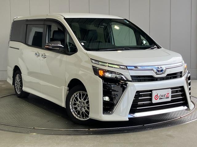 Toyota VOXY 2021 — фото автомобиля 1