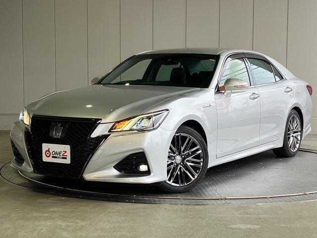 Toyota CROWN HYBRID 2018 — фото автомобиля 1