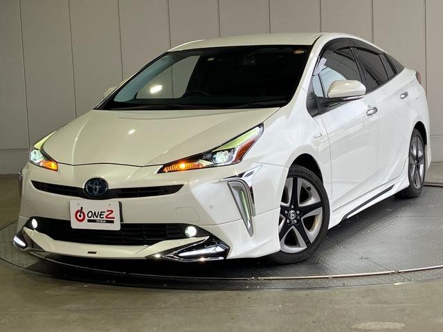 Toyota PRIUS 2020 — фото автомобиля 1