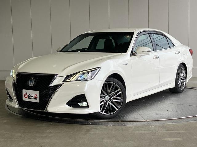 Toyota CROWN HYBRID 2016 — фото автомобиля 1