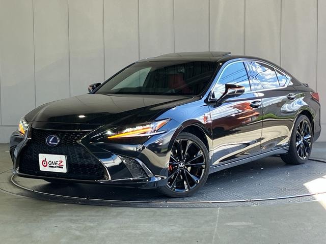 Lexus ES 2021 — фото автомобиля 1