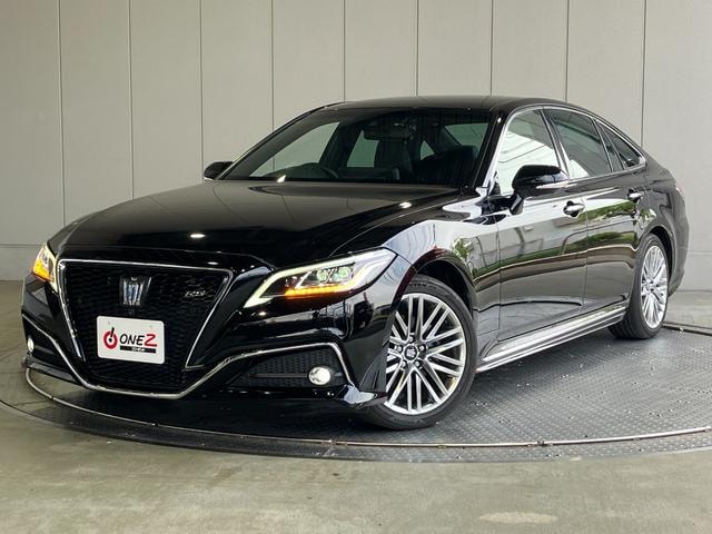 Toyota CROWN HYBRID 2022 — фото автомобиля