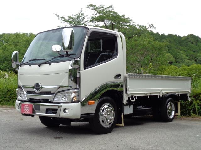 Hino DUTRO 2024 — фото автомобиля 1