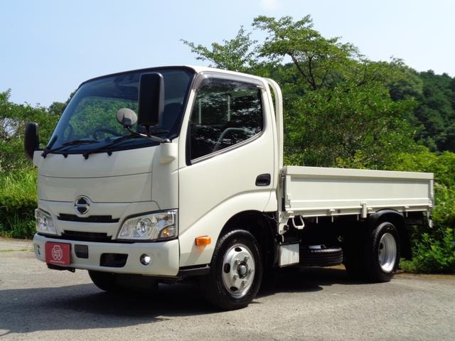 Hino DUTRO 2024 — фото автомобиля 1