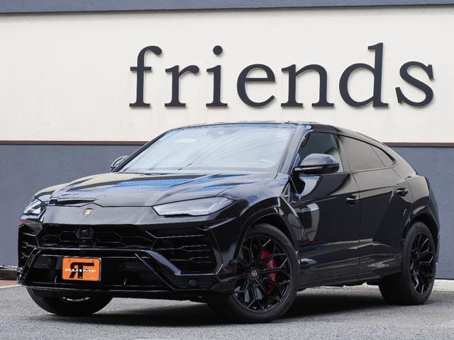Lamborghini URUS 2022 — фото автомобиля