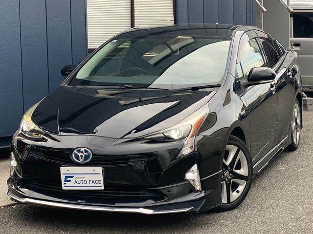 Toyota PRIUS 2017 — фото автомобиля 1