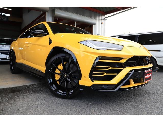 Lamborghini URUS 2019 — фото автомобиля