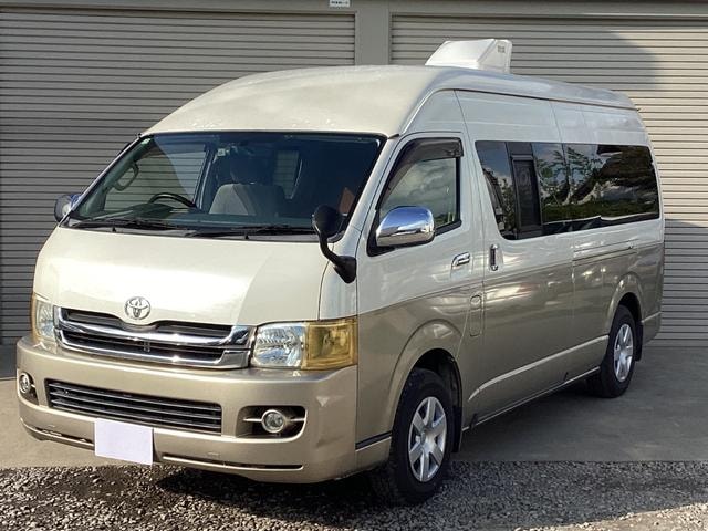 Toyota HIACE VAN 2010 — фото автомобиля