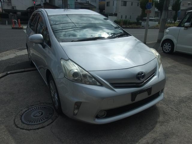 Toyota PRIUS ALPHA 2011 — фото автомобиля