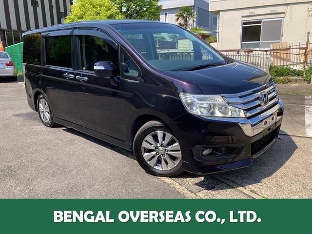 Honda STEPWAGON SPADA 2013 — фото автомобиля 1