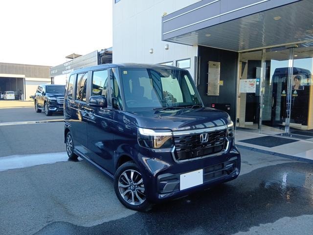 Honda N-BOX CUSTOM 2023 — фото автомобиля 1