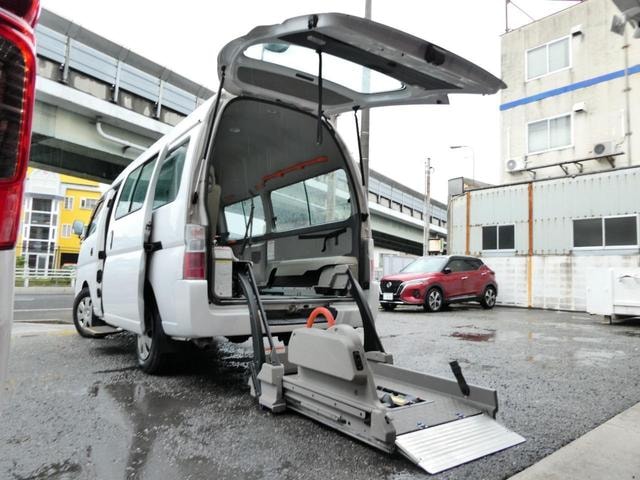 Nissan CARAVAN BUS 2011 — фото автомобиля 1