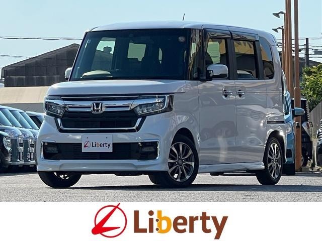 Honda N-BOX CUSTOM 2022 — фото автомобиля 1