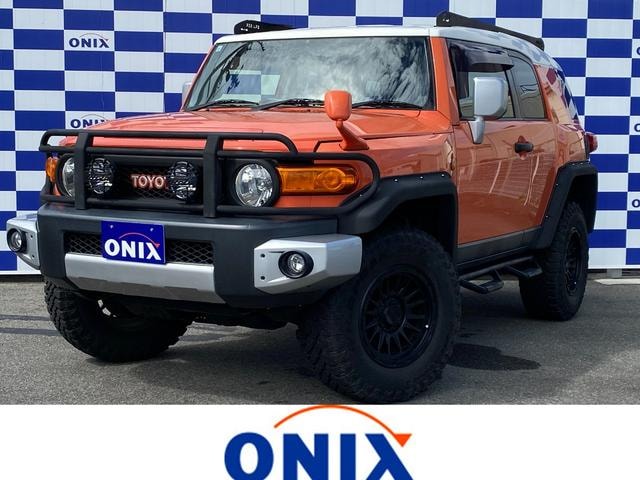Toyota FJ CRUISER 2013 — фото автомобиля