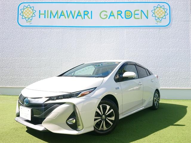 Toyota PRIUS PHV 2017 — фото автомобиля 1