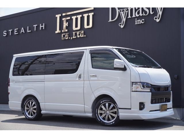 Toyota HIACE VAN 2026 — фото автомобиля