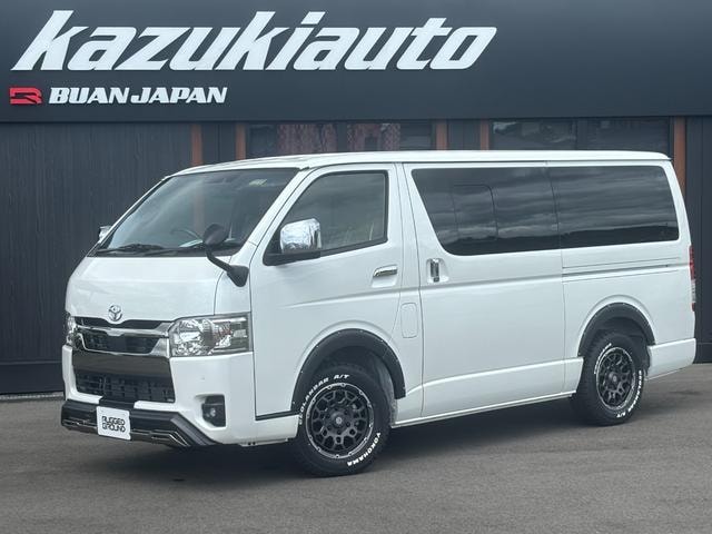 Toyota HIACE VAN 2026 — фото автомобиля