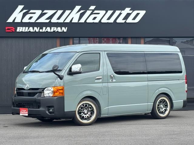 Toyota HIACE VAN  — фото автомобиля