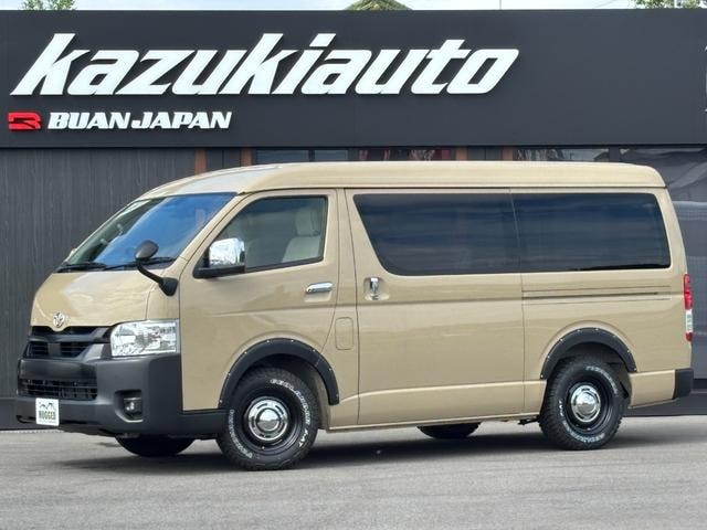 Toyota HIACE VAN 2026 — фото автомобиля