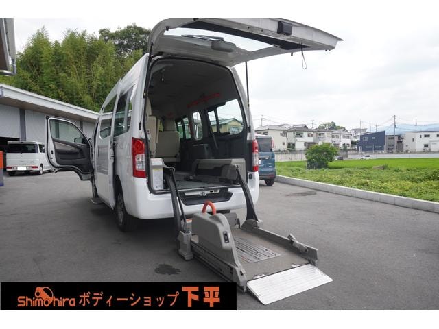 Nissan NV350CARAVAN VAN 2016 — фото автомобиля