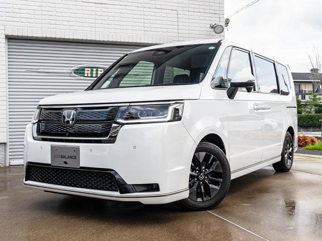 Honda STEPWAGON 2024 — фото автомобиля 1