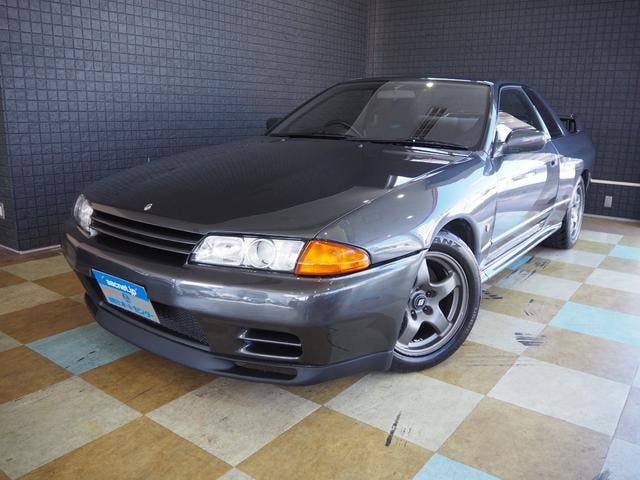 Nissan SKYLINE 1990 — фото автомобиля