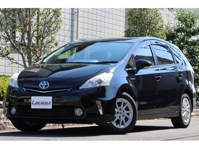 Toyota PRIUS ALPHA 2013 — фото автомобиля