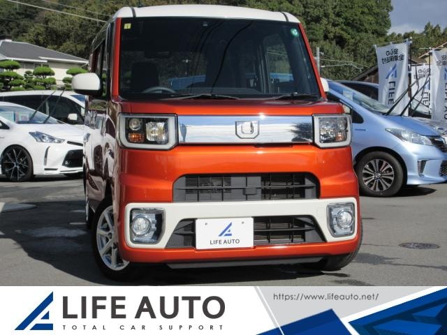 Daihatsu WAKE 2015 — фото автомобиля 1